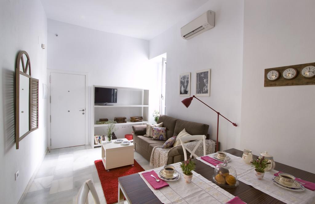 Apartamentos Plaza Pilatos Sevilla Exterior foto